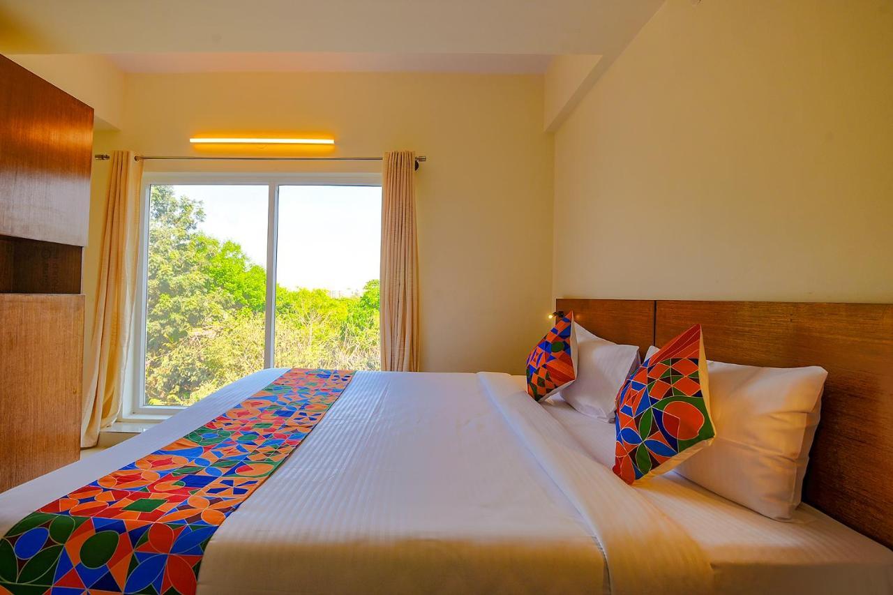 העיר בנגלור Fabhotel Gr Lake View - Btm Layout מראה חיצוני תמונה